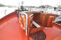 ক্রুজ জাহাজ বিক্রির জন্য