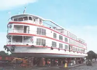 ক্রুজ জাহাজ বিক্রির জন্য