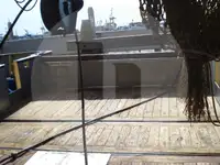 সরাসরি মাছবাহী জাহাজ বিক্রির জন্য