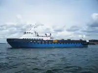 ক্রু বোট বিক্রির জন্য