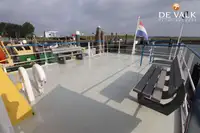 ভাসমান হোটেল বিক্রির জন্য