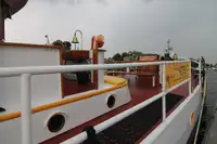 ক্রুজ জাহাজ বিক্রির জন্য
