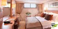 ক্রুজ জাহাজ বিক্রির জন্য