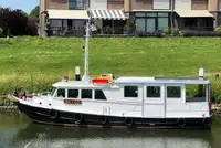 ক্রুজ জাহাজ বিক্রির জন্য