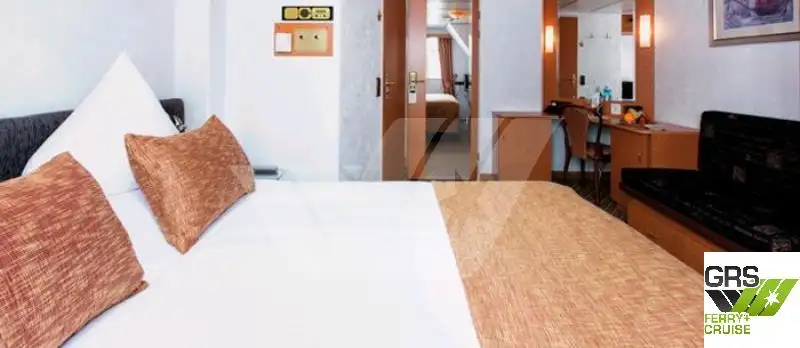 ক্রুজ জাহাজ বিক্রির জন্য