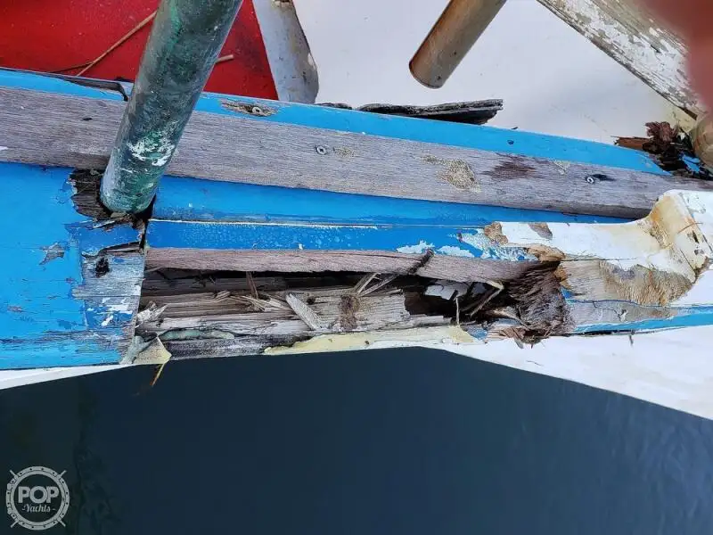 ফেরি জাহাজ বিক্রির জন্য