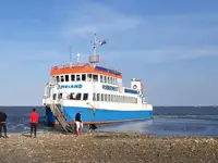 যাত্রীবাহী জাহাজ বিক্রির জন্য