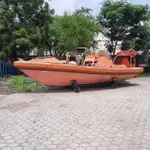 লাইফবোট বিক্রির জন্য