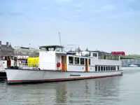 ফেরি জাহাজ বিক্রির জন্য