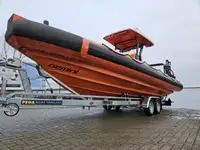 কন্টেইনার জাহাজ বিক্রির জন্য