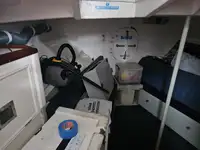 লাইফবোট বিক্রির জন্য