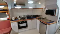 গবেষণা জাহাজ বিক্রির জন্য
