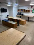 সরবরাহ জাহাজ বিক্রির জন্য