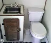 ক্রুজ জাহাজ বিক্রির জন্য