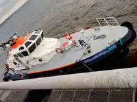 ক্রু বোট বিক্রির জন্য