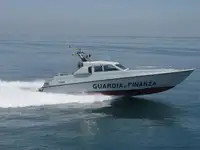 প্যাট্রোল বোট বিক্রির জন্য