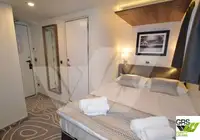ক্রুজ জাহাজ বিক্রির জন্য