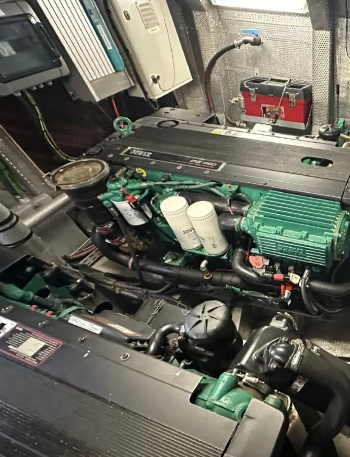 পাইলট নৌকা বিক্রির জন্য