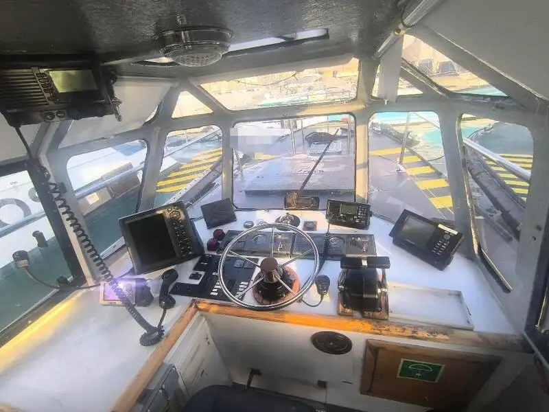 পাইলট নৌকা বিক্রির জন্য