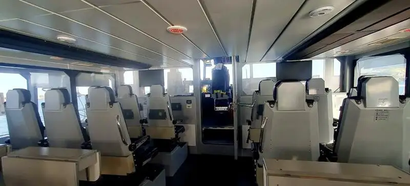 ধারক জাহাজ বিক্রির জন্য