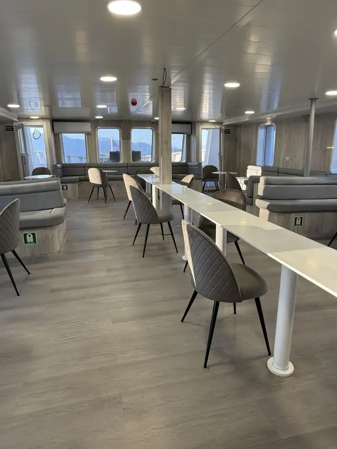 রোপ্যাক্স জাহাজ বিক্রির জন্য