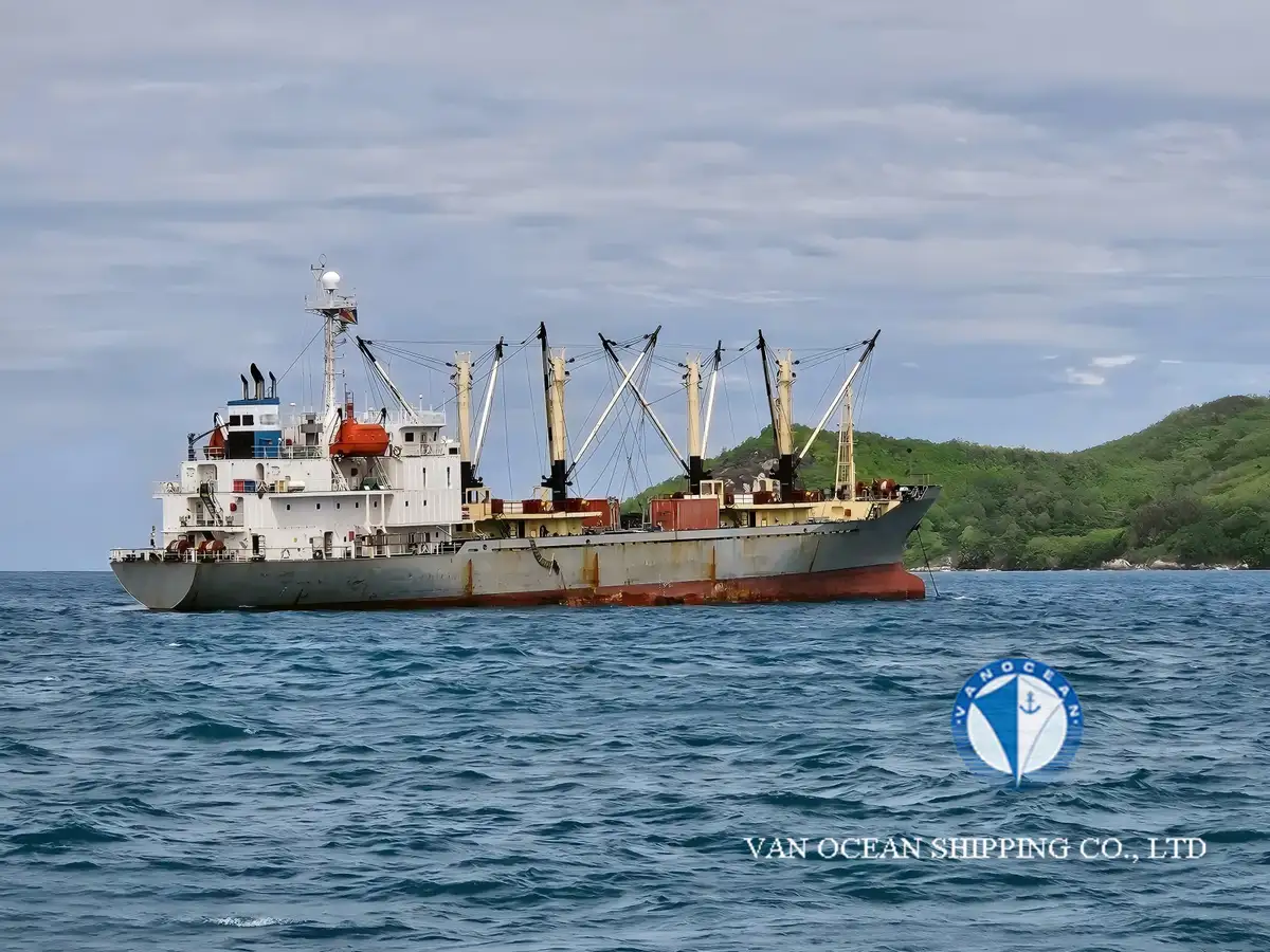 রেফার জাহাজ বিক্রির জন্য