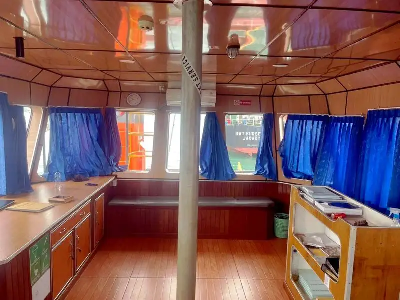 টাউবোট বিক্রির জন্য