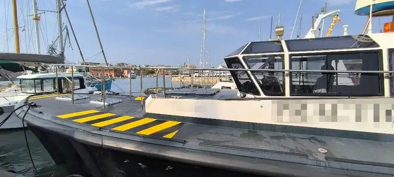 পাইলট নৌকা বিক্রির জন্য