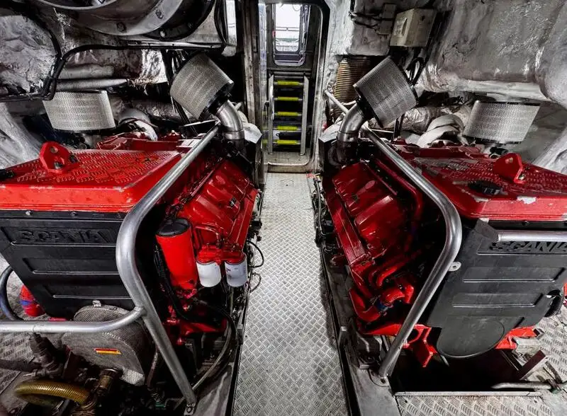 পাইলট নৌকা বিক্রির জন্য