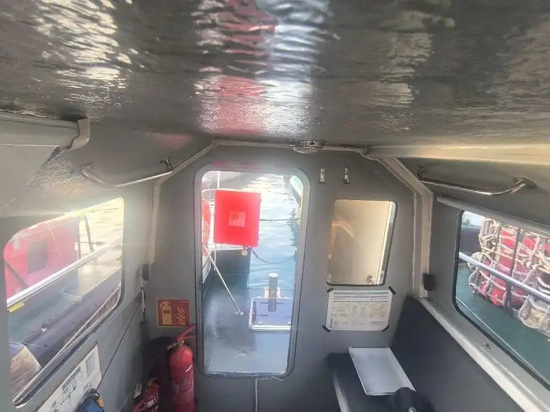 পাইলট নৌকা বিক্রির জন্য