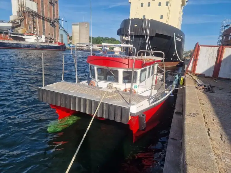 ক্যাটামারান বিক্রির জন্য