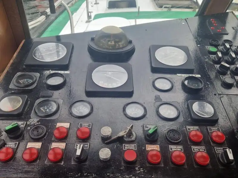 পাইলট নৌকা বিক্রির জন্য