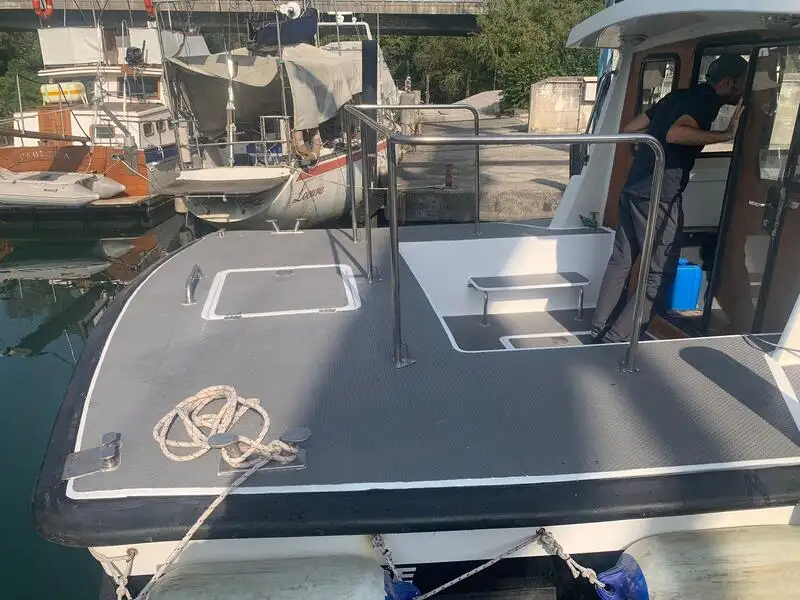 পাইলট নৌকা বিক্রির জন্য