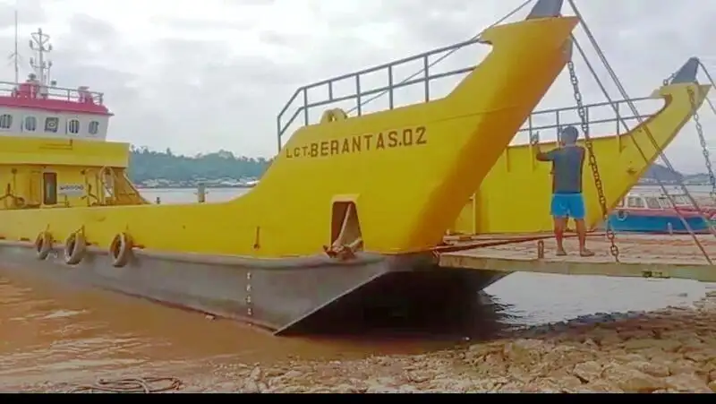 ল্যান্ডিং ক্রাফট, ট্যাংক বিক্রির জন্য