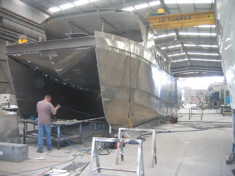 ক্যাটামারান বিক্রির জন্য