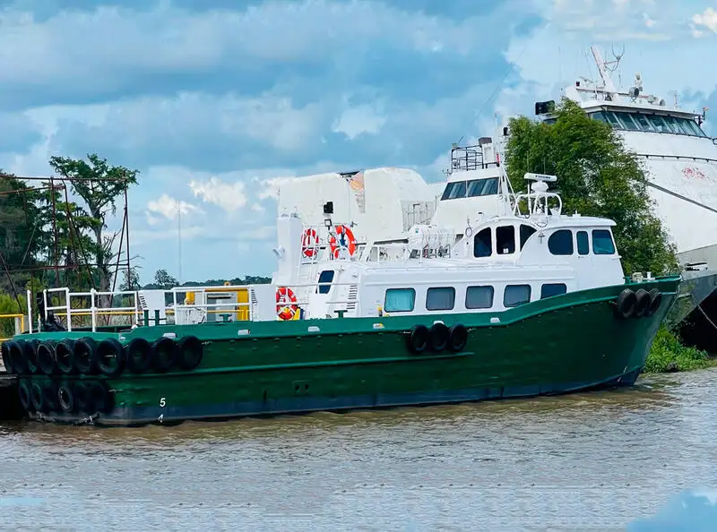 ক্রু বোট বিক্রির জন্য