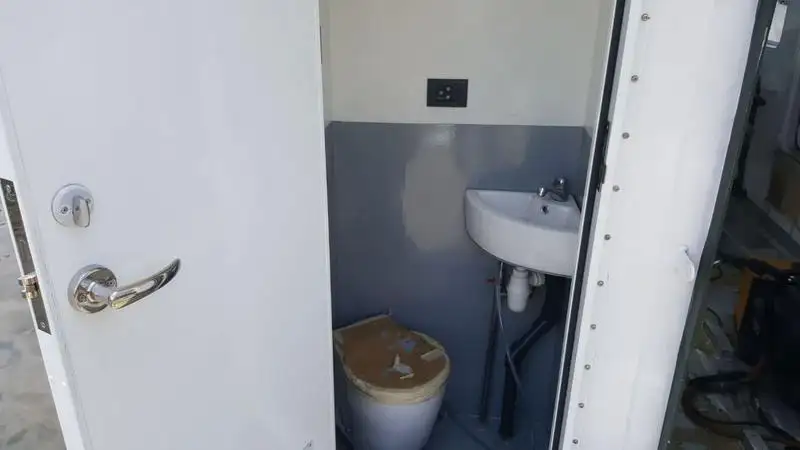 পাইলট নৌকা বিক্রির জন্য