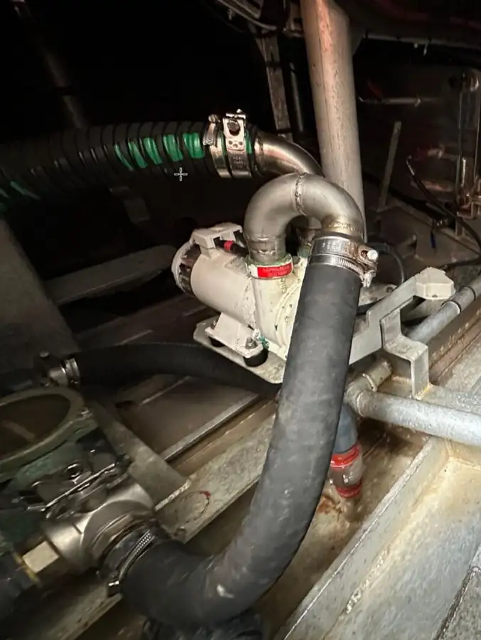 পাইলট নৌকা বিক্রির জন্য