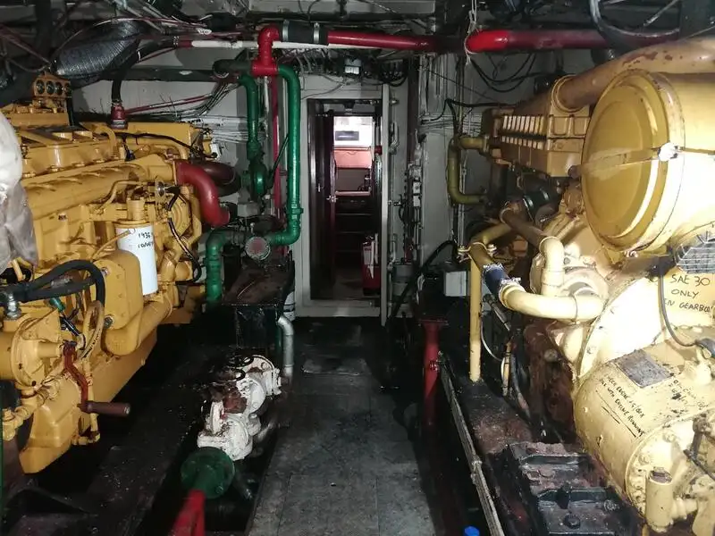 টাউবোট বিক্রির জন্য