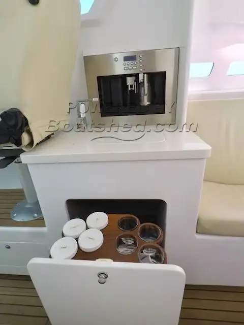 মোটর জাহাজ বিক্রির জন্য