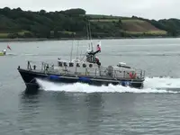 লাইফবোট বিক্রির জন্য