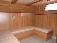 টাউবোট বিক্রির জন্য