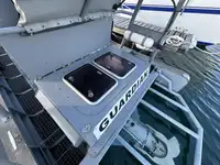 টহল নৌকা বিক্রির জন্য