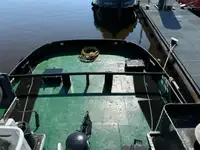 টাউবোট বিক্রির জন্য