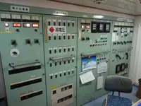 টহল নৌকা বিক্রির জন্য