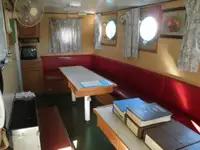 টাউবোট বিক্রির জন্য