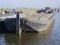 বার্জ বিক্রির জন্য