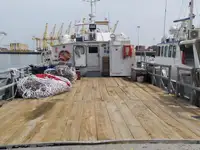 সরবরাহ জাহাজ বিক্রির জন্য