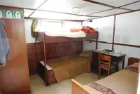 ক্রেন জাহাজ বিক্রির জন্য