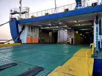 রেফার জাহাজ বিক্রির জন্য